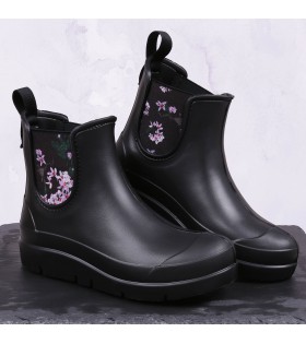 STELLA Schwarze, kurze Gummistiefel mit Blumen-Print Lemigo