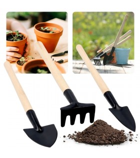 Set aus kleinen Gartenwerkzeugen, Kelle, Pflanzmaschine, Rechen