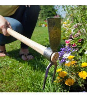 Zweiseitige Gartenhacke mit Eschenholzstiel "Rand" 80cm Krumpholz